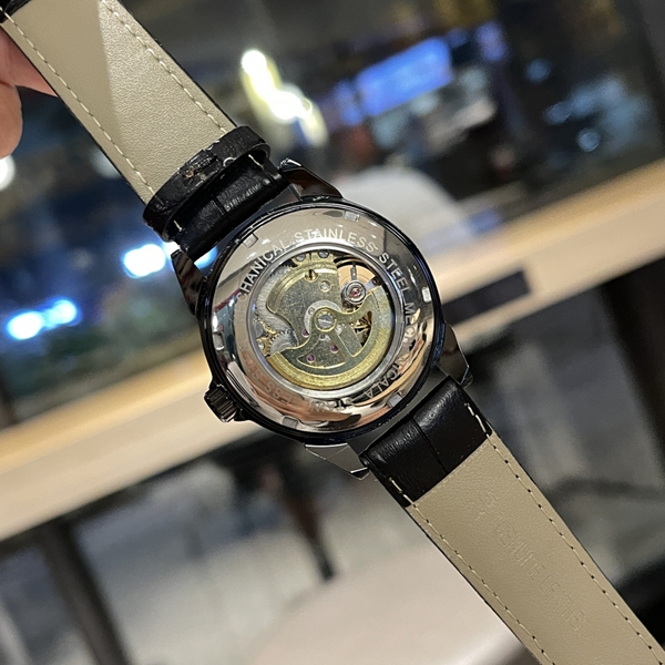 ブランド時計全体デザイン